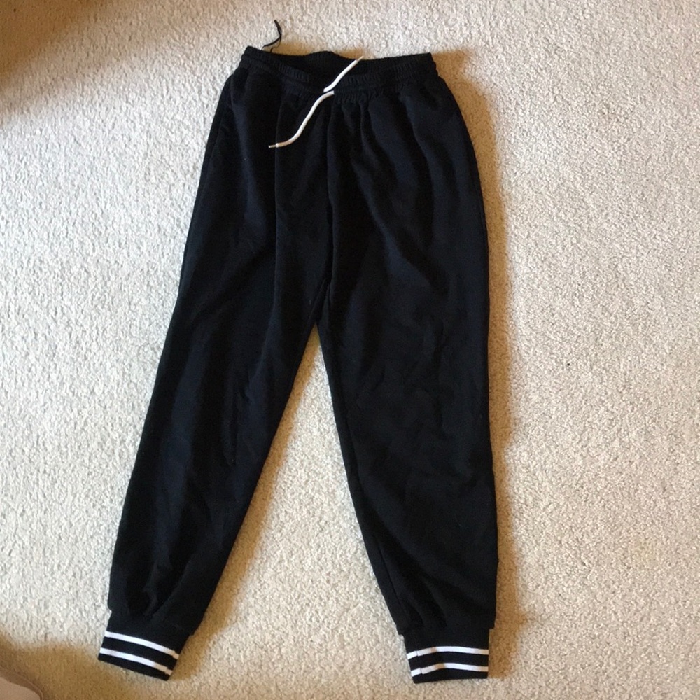 Black joggers sweats size m